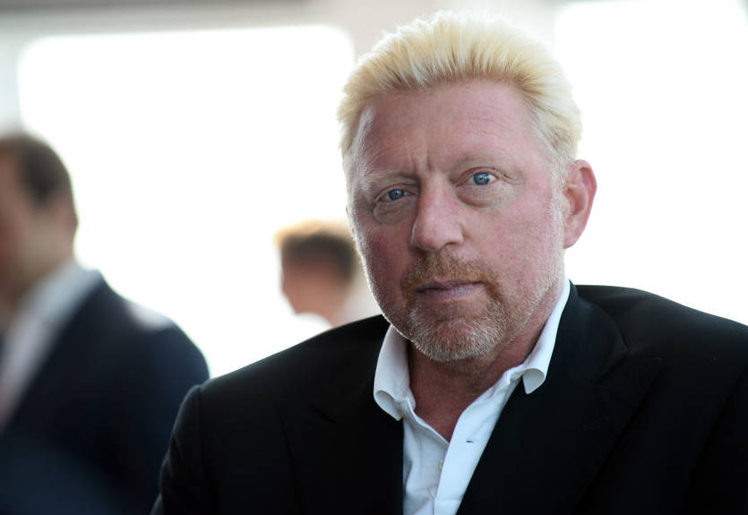 Легендарный Беккер продает свои трофеи, чтобы расплатиться с долгами