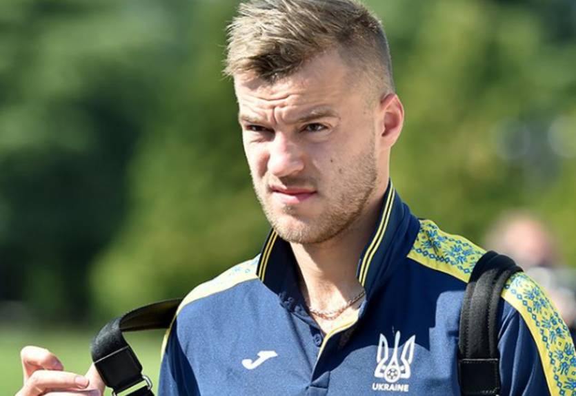 Ярмоленко пообещал игроку сборной Турции купить зрительский билет на ЧМ в VIP-ложу Ярмоленко пообещал игроку сборной Турции купить зрительский билет на ЧМ в VIP-ложу