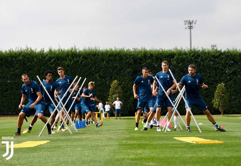 Популярный онлайн-кинотеатр выпустит мини-сериал о Ювентусе Популярный онлайн-кинотеатр выпустит мини-сериал о Ювентусе