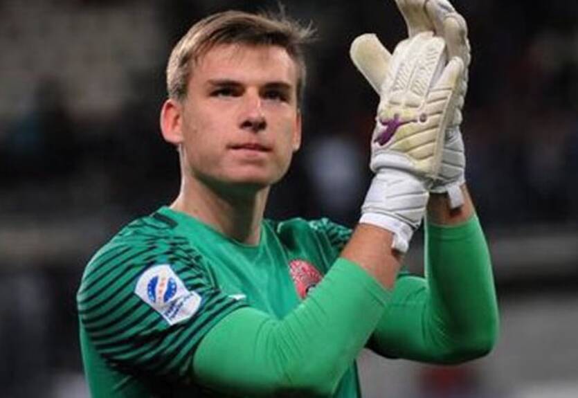 Не банально: вратарь сборной Украины посвятил девушке отбитый пенальти