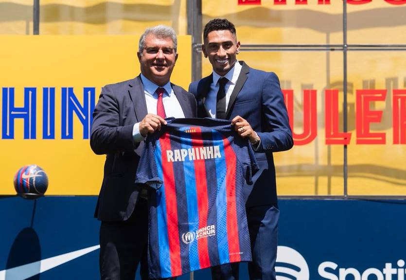 Барселона провела презентацию Рафиньи Барселона провела презентацию Рафиньи