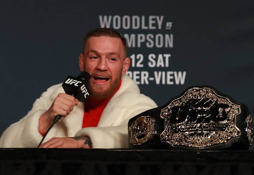 Лобов: Макгрегор вернется и отберет фальшивый пояс у Фергюсона