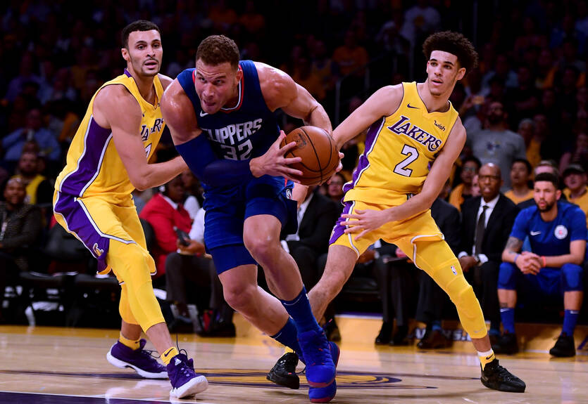 НБА: Сокрушительный данк Гриффина – в пятерке лучших моментов дня