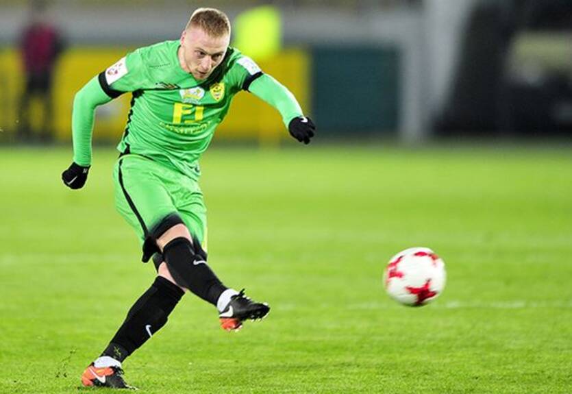 В России игрок просил у судьи зафиксировать офсайд у партнера, когда тот забивал гол