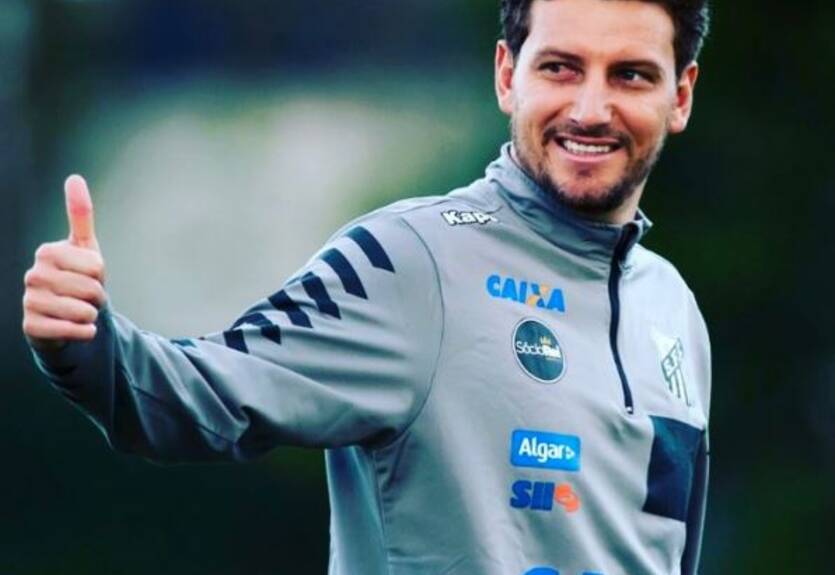 Экс-игрок Шахтера возглавил бразильский Сантос Экс-игрок Шахтера возглавил бразильский Сантос