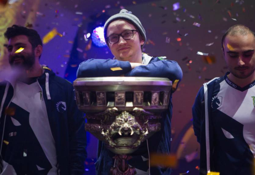 Игрок Dota 2 впервые номинирован на премию, которую до него получали только спортсмены