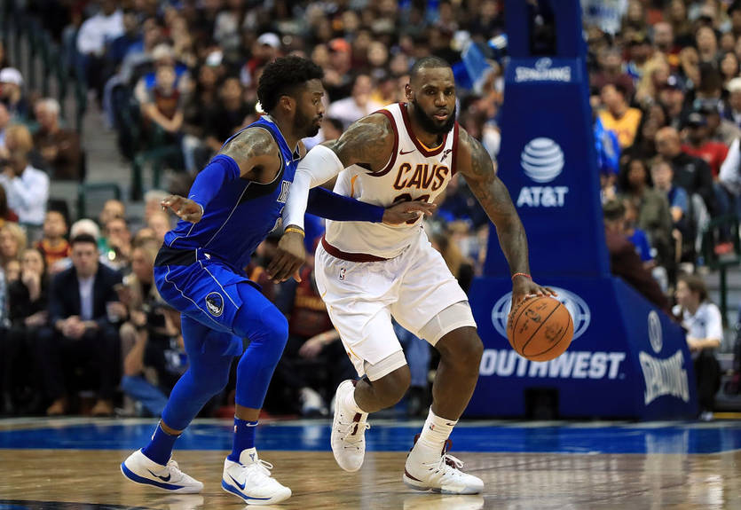 НБА: Победы Кливленда, Хьюстона, ГСВ, Финикс обыграл Миннесоту