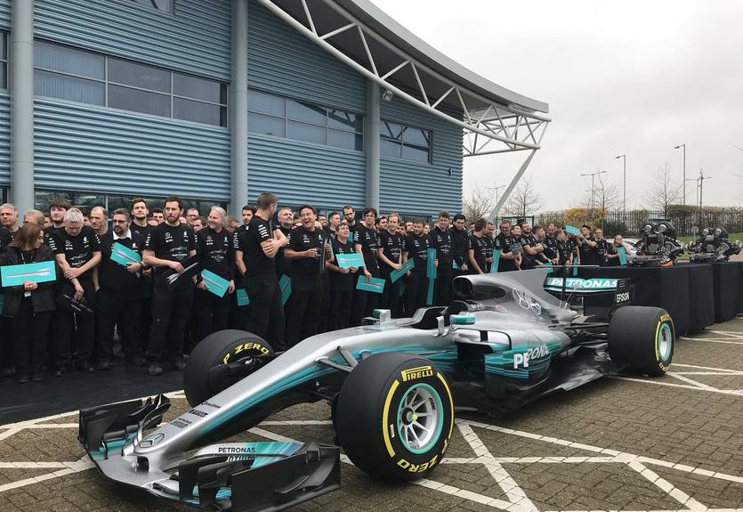 Мерседес отпраздновал победу в чемпионате и Кубке конструкторов