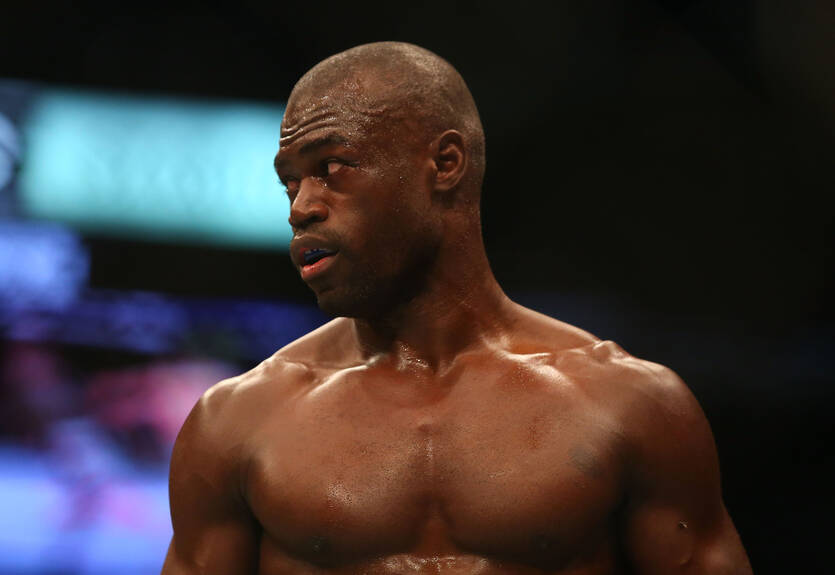 Боец ММА послал на три буквы антидопинговых инспекторов Боец ММА послал на три буквы антидопинговых инспекторов