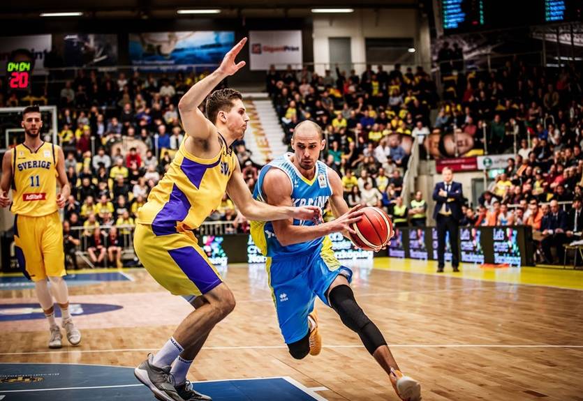 Сборная Украины добыла победу над Швецией в матче квалификации к ЧМ