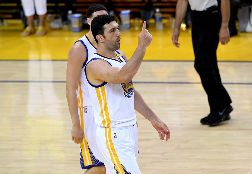 Аллей-уп Пачулии на Белла – лучший момент дня в НБА