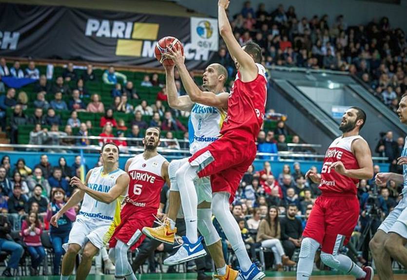 Сборная Украины уступила Турции в матче квалификации к ЧМ