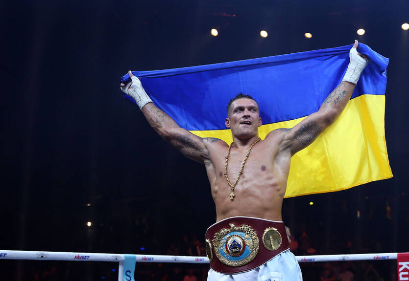 Названа дата боя Усик – Бриедис