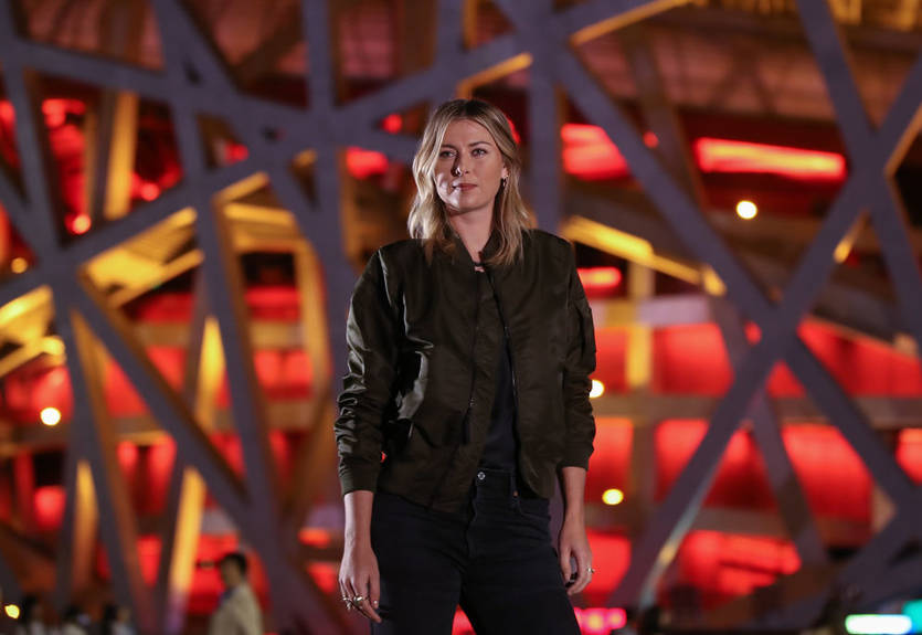 Шарапова поздравила Хэмилтона с чемпионством