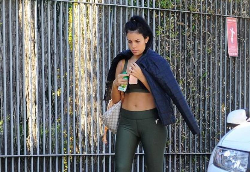 Джорджина Родригес показала свои шикарные формы спустя три недели после родов Джорджина Родригес показала свои шикарные формы спустя три недели после родов