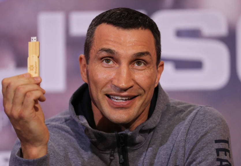 Кличко решил продать флешку с секретным видео