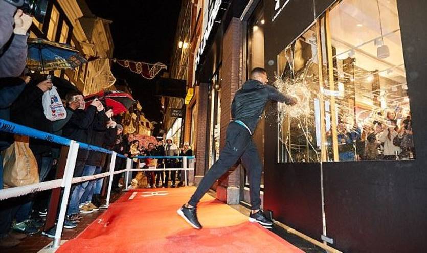 instagram.com/underarmour