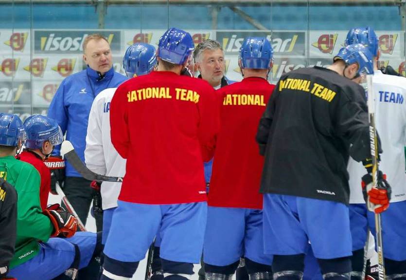 Сборная Украины начала подготовку к матчам с Казахстаном