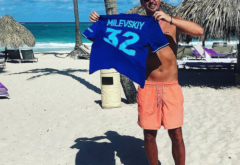 Кабан на пляже: Милевского затроллили за фото на отдыхе