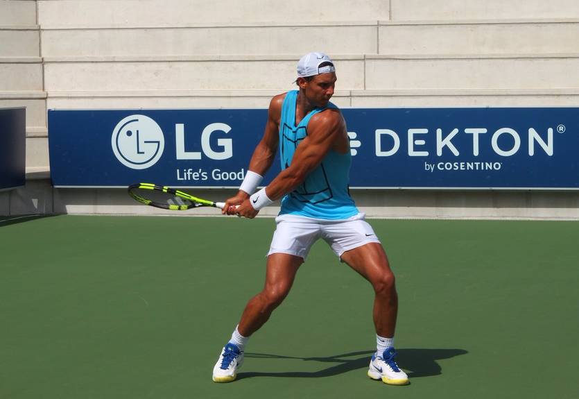 Надаль снялся с турнира в Брисбене Надаль снялся с турнира в Брисбене