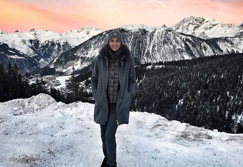 Ризатдинова в канун Нового года похвасталась шикарной фигурой в бане