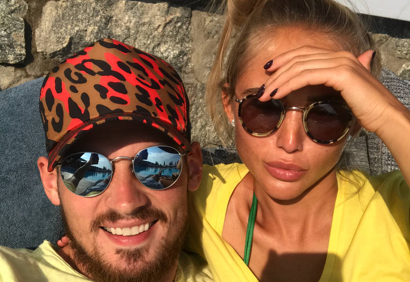 Жена экс-вратаря сборной Украины приняла участие в обнаженной фотосессии Жена экс-вратаря сборной Украины приняла участие в обнаженной фотосессии