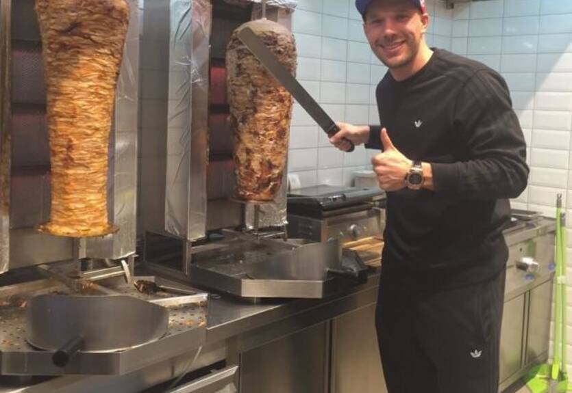 Подольски откроет ресторан, в котором будут готовить шаурму