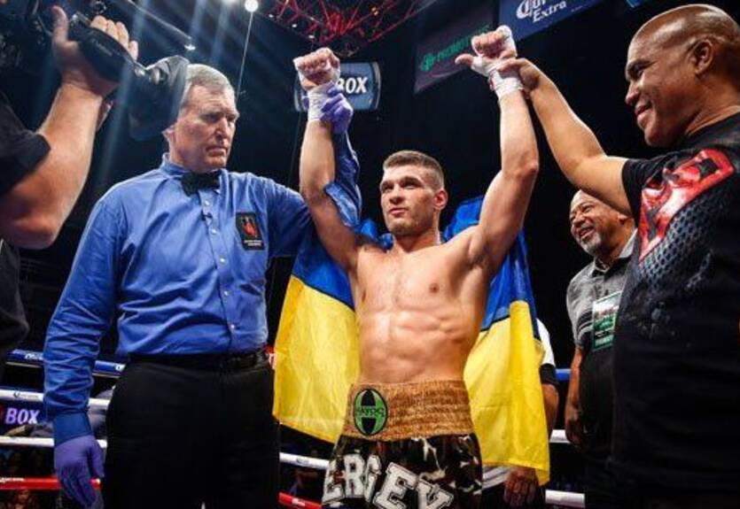 Свой следующий бой Деревянченко проведет в январе в Нью-Йорке Свой следующий бой Деревянченко проведет в январе в Нью-Йорке