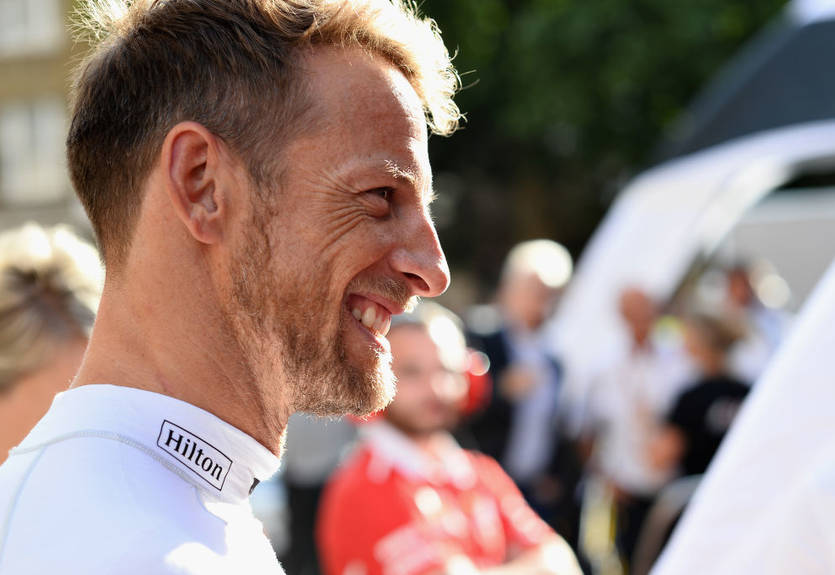 Баттон выступит в гонке исторических машин в Ле-Мане Баттон выступит в гонке исторических машин в Ле-Мане