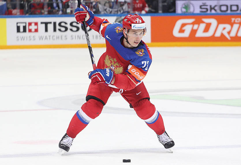 Игрок сборной России, ударивший жену одноклубника, отрицает обвинения Игрок сборной России, ударивший жену одноклубника, отрицает обвинения