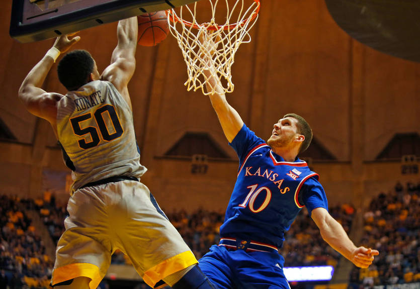 NCAA: Михайлюк помог Канзасу одержать волевую победу