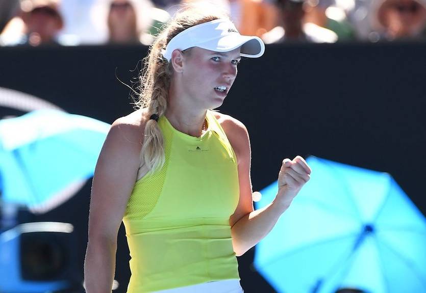 Возняцки отыгралась со счета 1:5 в решающем сете на Australian Open