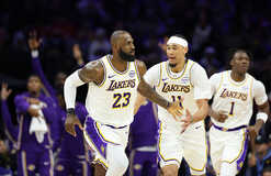 ТОП-10 моментов НБА: "слепой" аллей-уп Смарта на Леброна возглавил рейтинг