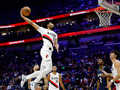 ТОП-10 моментов НБА: данк Шарпа одной рукой возглавил рейтинг