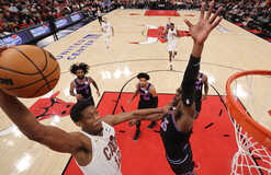 ТОП-10 моментов НБА: мощный данк Хантера - лидер дня ТОП-10 моментов НБА: мощный данк Хантера - лидер дня