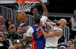 ТОП-10 моментов НБА: блок-шот на Адебайо и данк через Вайта ТОП-10 моментов НБА: блок-шот на Адебайо и данк через Вайта