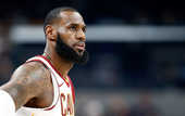 ЛеБрон недоволен трансферной политикой Кливленда