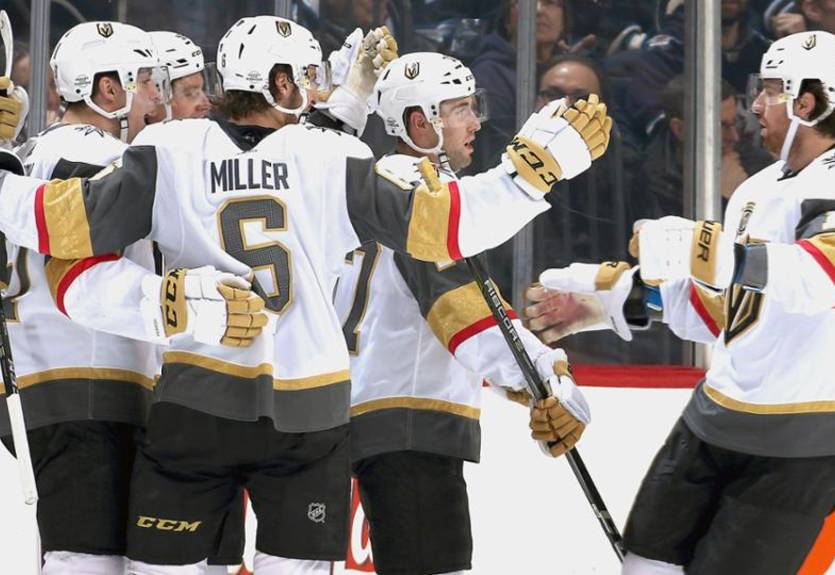 НХЛ: Нэшвилл забросил 5 шайб Лос-Анджелесу, Вегас в овертайме вырвал победу у Виннипега