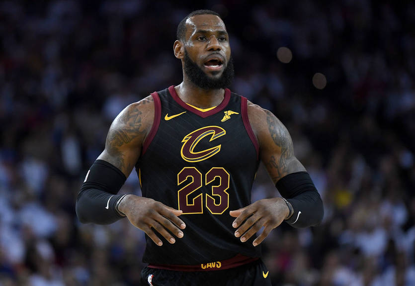 ЛеБрон: Сейчас я думаю о нашей команде, а не переходе в Голден Стейт ЛеБрон: Сейчас я думаю о нашей команде, а не переходе в Голден Стейт