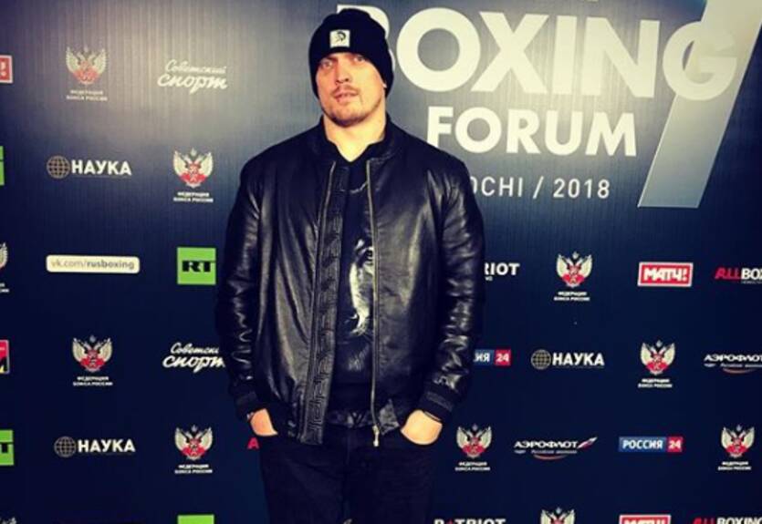 Усику в Сочи вручили именной золотой пояс