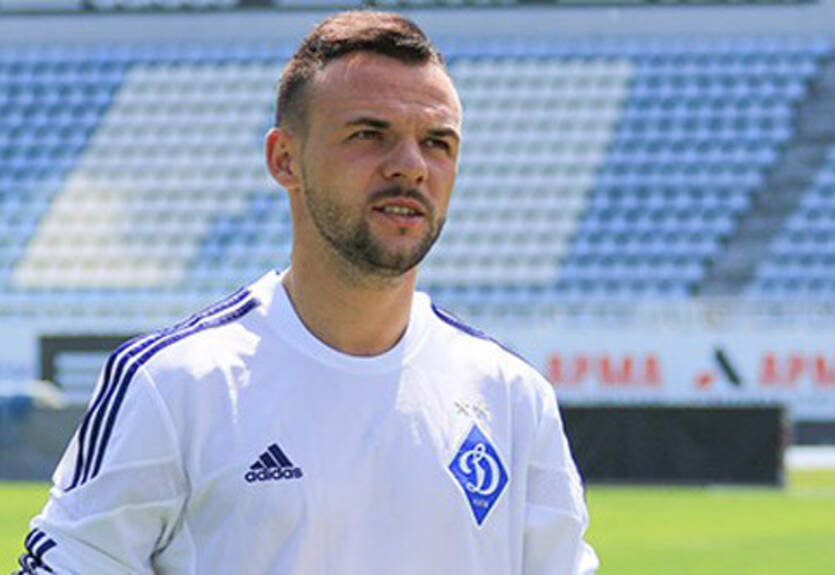 Морозюк заставил динамовских новичков спеть на посвящении Морозюк заставил динамовских новичков спеть на посвящении