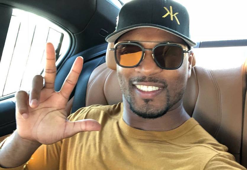 Эвра отпраздновал возвращение в АПЛ забавнейшим танцем Эвра отпраздновал возвращение в АПЛ забавнейшим танцем