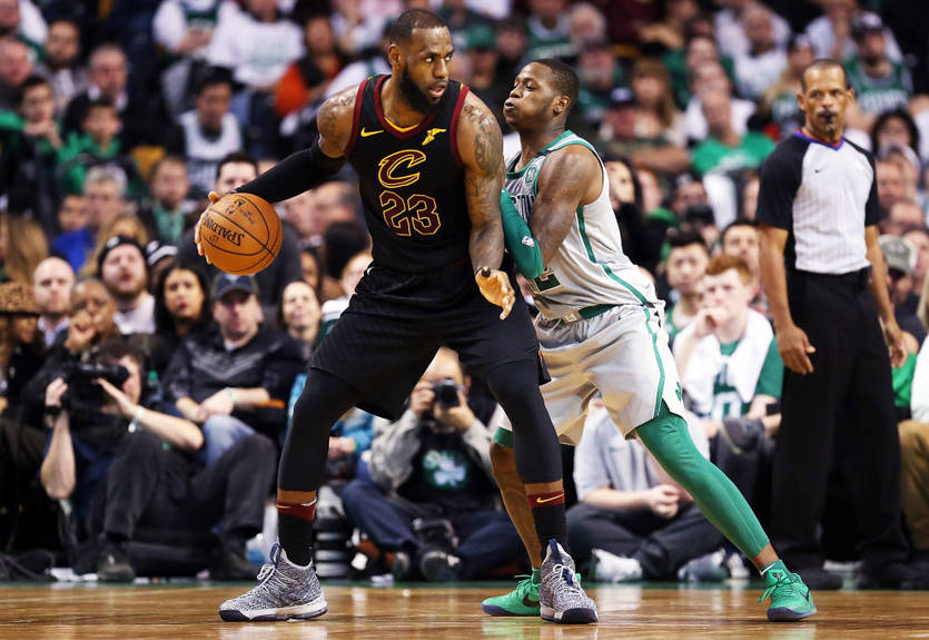 Кливленд готов на серьезные растраты, чтобы сохранить ЛеБрона Кливленд готов на серьезные растраты, чтобы сохранить ЛеБрона