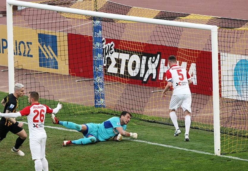 АЕК перед матчем с Динамо разгромил Ксанти