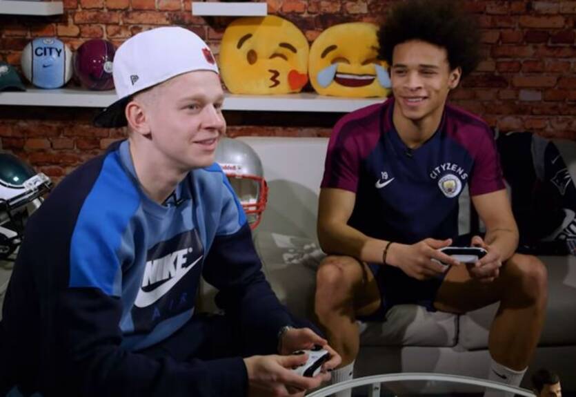 Зинченко зачитал рэп в раздевалке Манчестер Сити Зинченко зачитал рэп в раздевалке Манчестер Сити
