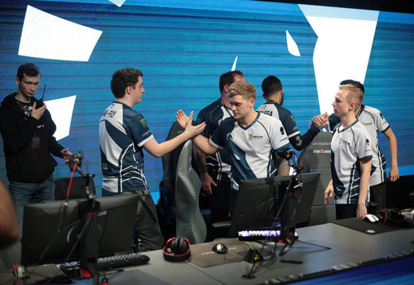Team Liquid стала первым полуфиналистом SL i-League StarSeries Season 4
