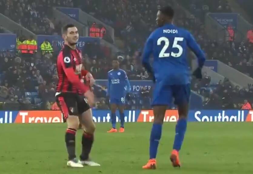 Игроки Лестера и Борнмута устроили снежную битву во время матча АПЛ