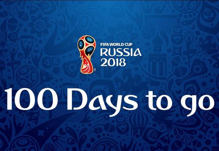 Путин и звезды футбола почеканили мячом в честь 100 дней до ЧМ-2018