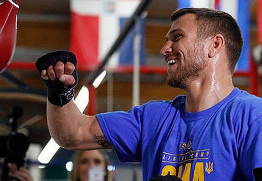 Организации боя Ломаченко – Линарес мешает женский матч по софтболу – СМИ