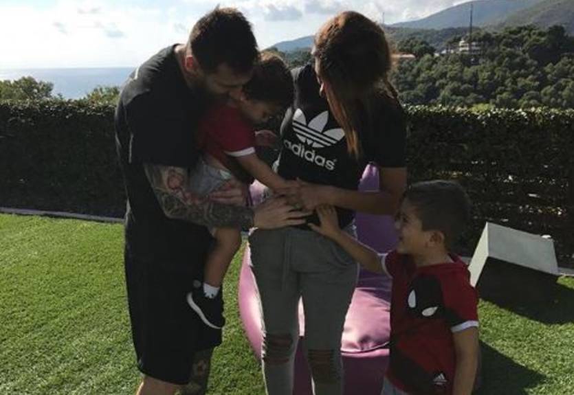 Фотография жены Месси из роддома собрала почти полтора миллиона "лайков" Фотография жены Месси из роддома собрала почти полтора миллиона "лайков"